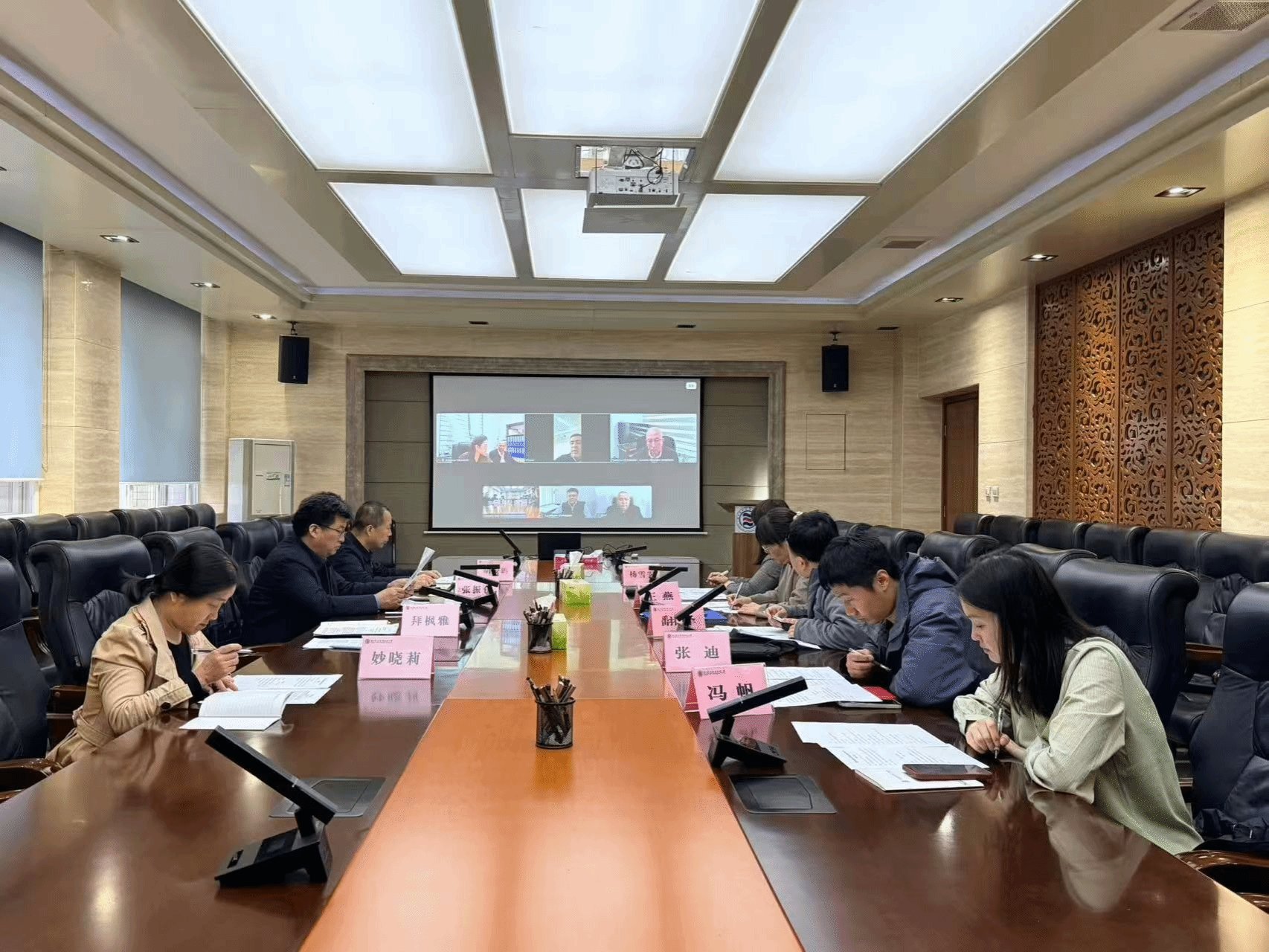 月满校园 情系师生