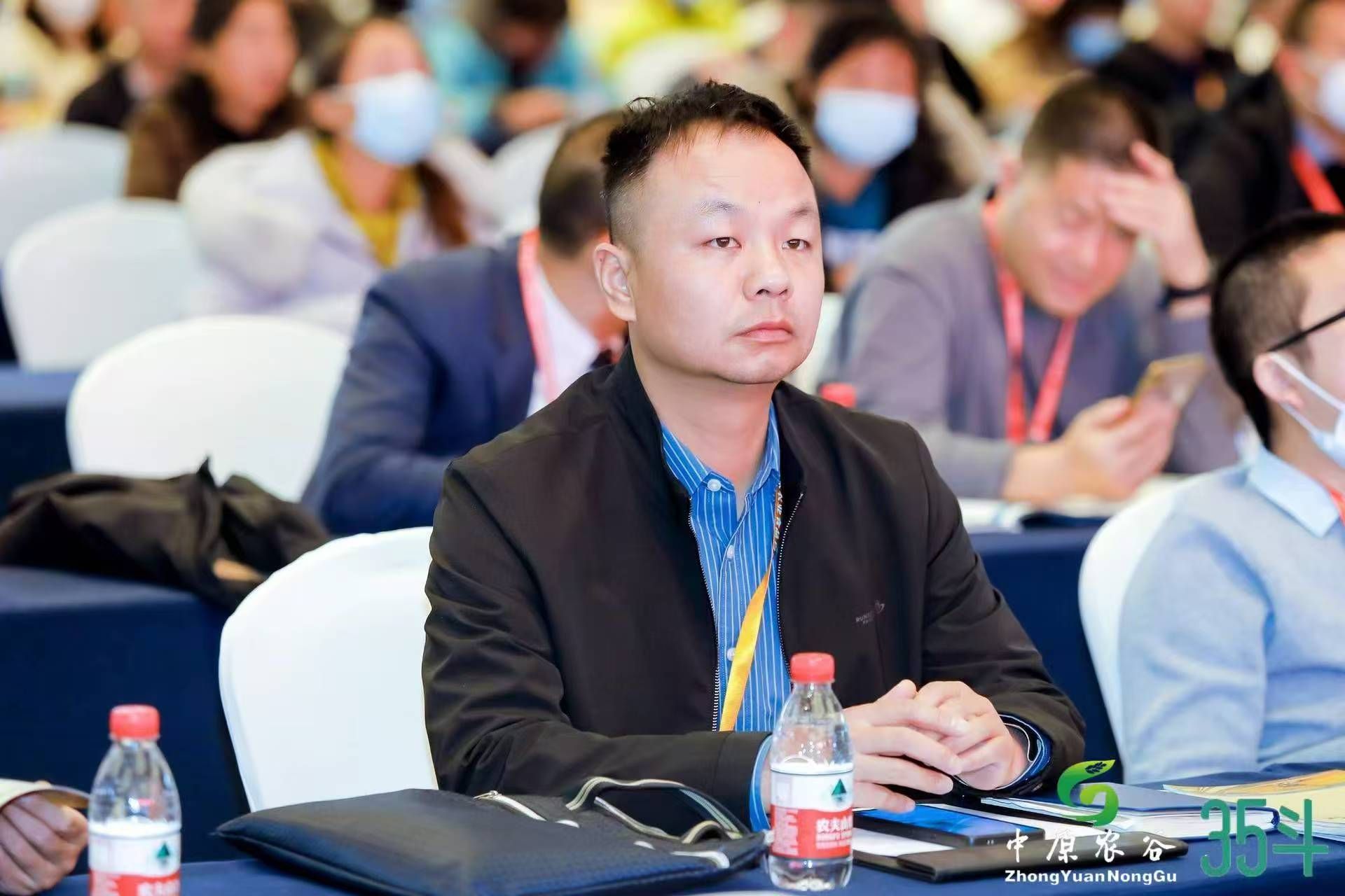 高级职称教师占比近62%