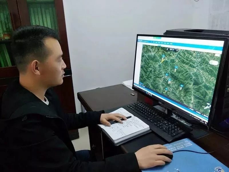 守卫青山绿水