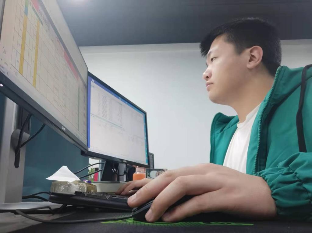优秀毕业生—李江华